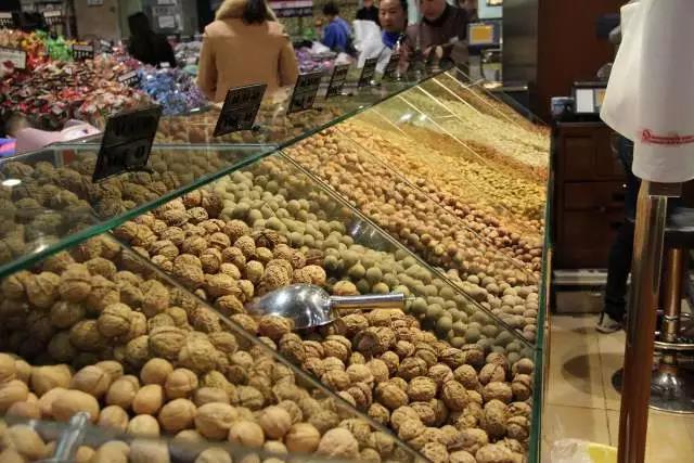 顆粒自動包裝機 推動預包裝食品行業新飛躍的同時也守護著家的溫度